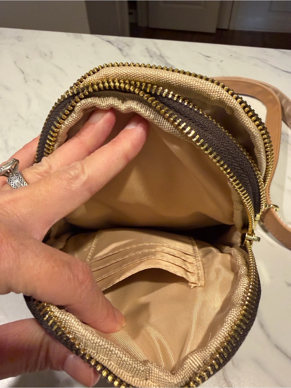 Amazon Brown Geometric Pattern Sling Bag - Picture 2 of 5